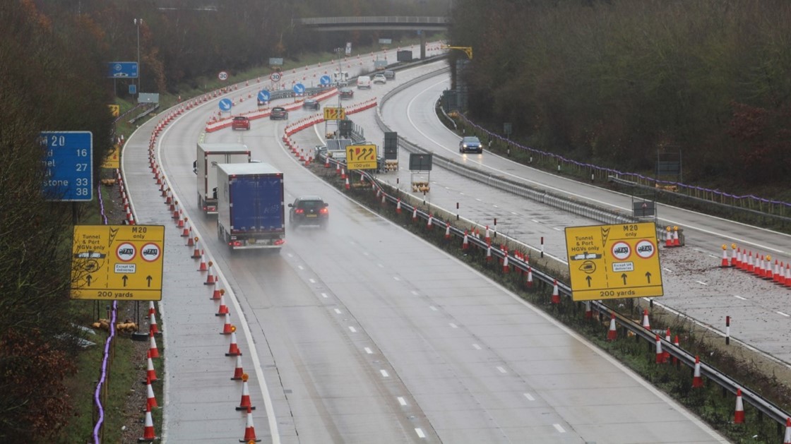 The M20A highway with cars and HGVs as they approach Operation Brock.