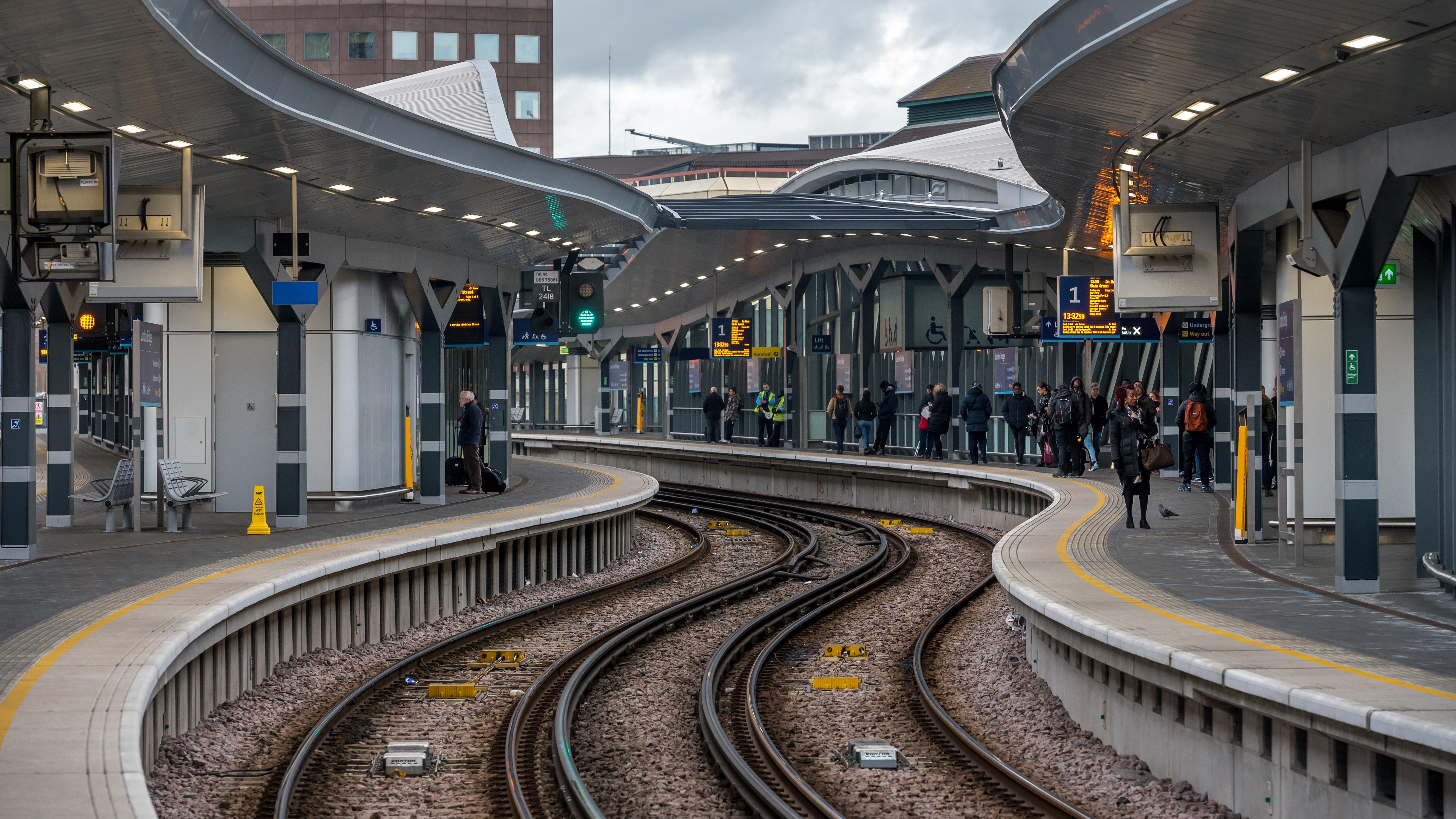 An image of a somewhat empty London Bridge platform.