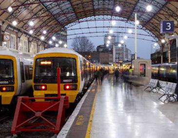 Victoria railway station platforms 3 and 4