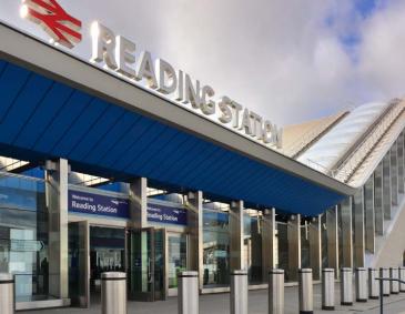 Reading railway station main building entrance